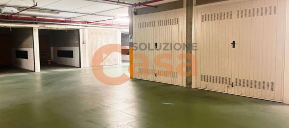 مرآب في Piacenza, Italy 30متر مربع رقم 124825 16