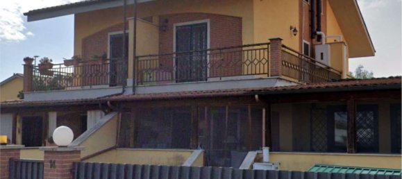 6 rooms House in Rome, Italy No. 65128 2