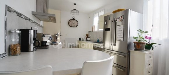 3 chambres Appartement à Saint-Quentin, France No. 215339 2