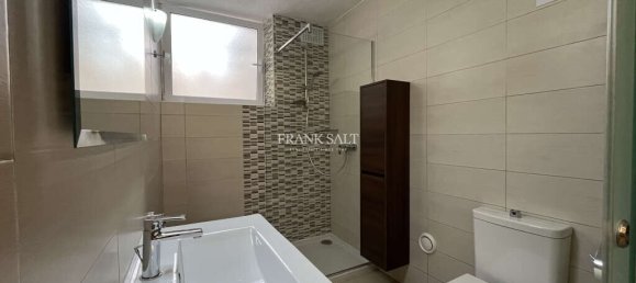 2 غرف نوم طابقين في Sliema, Malta رقم 6869 11