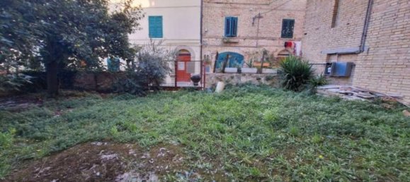 3 bedrooms Apartment in Pollenza, Italy No. 326507 9