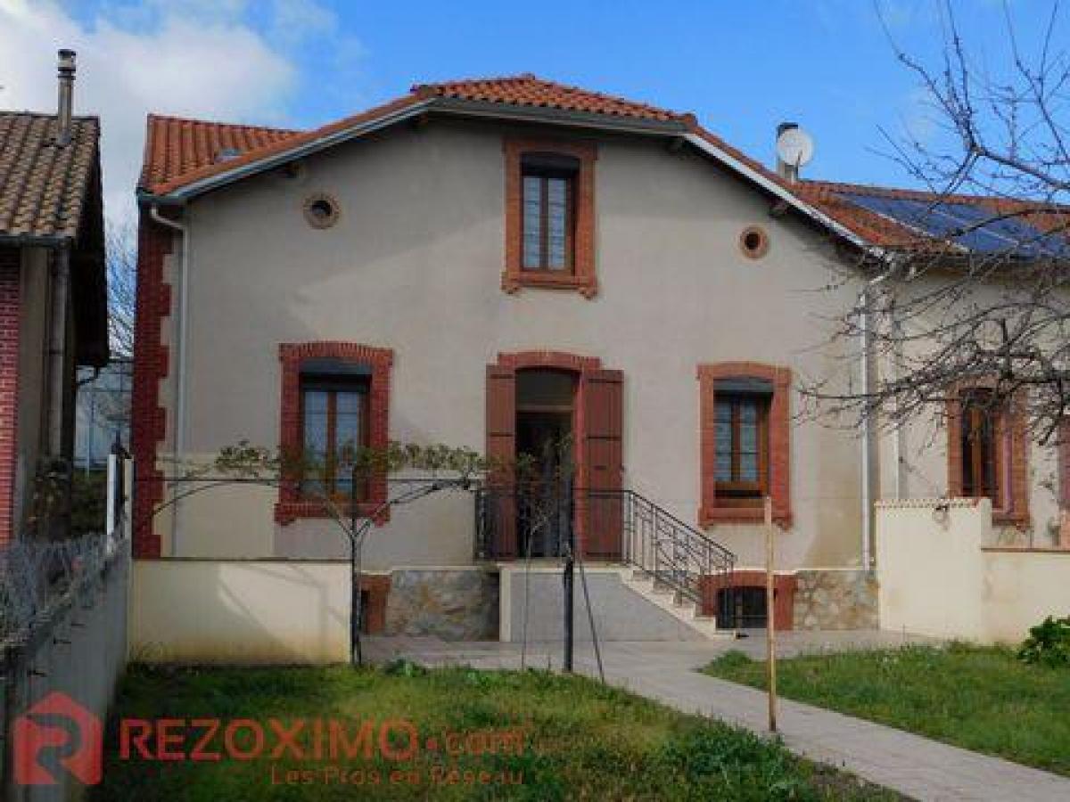 5 bedrooms House in Castres, France No. 23604