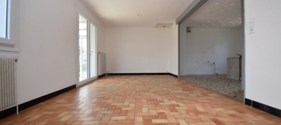 4 bedrooms House in Saint-Lubin-des-Joncherets, France No. 161420 7