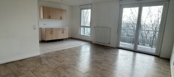 2 bedrooms Apartment in Melun, France No. 163895 2