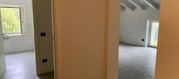 2-Zimmer Wohnung in Canzo, Italy, Nr. 15309 9