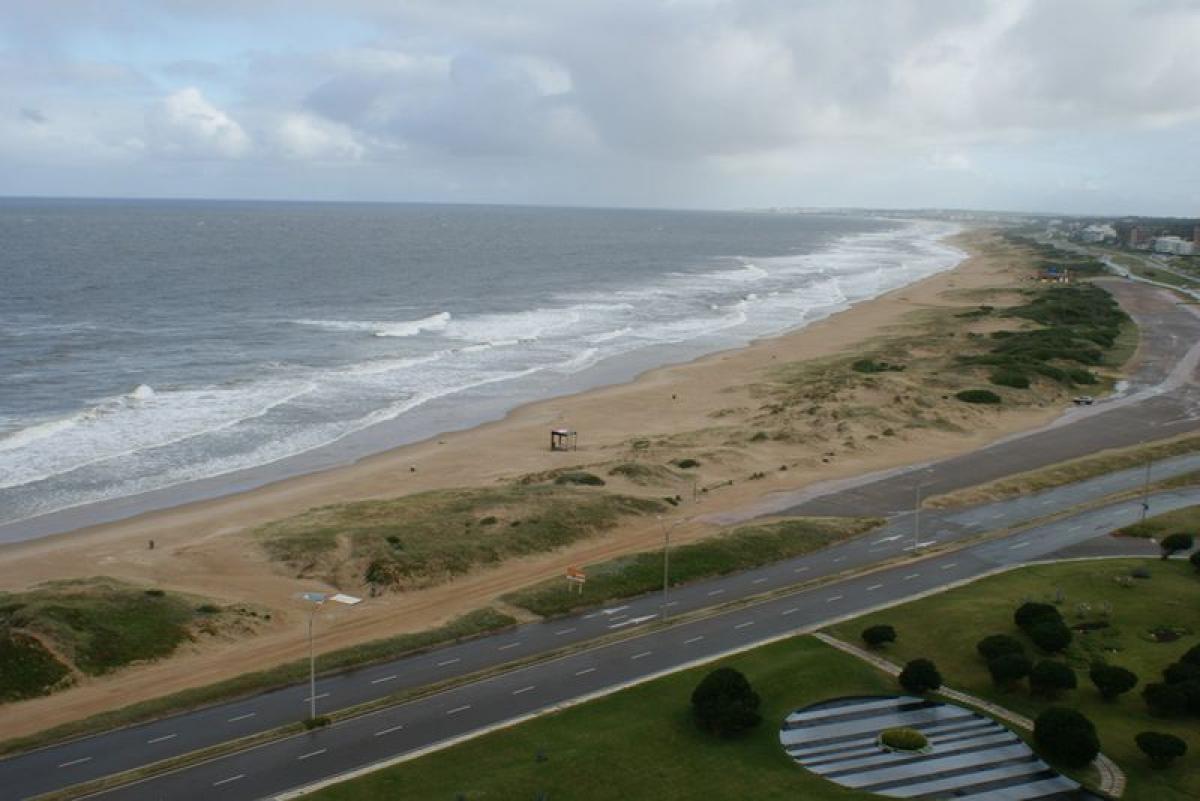 Квартира с 2 спальнями в Мальдонадо, Уругвай № 9129