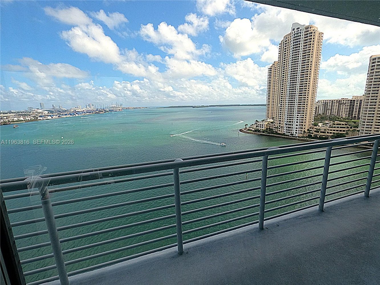 Propriedade comercial T3 em Miami, EUA N.º 615187