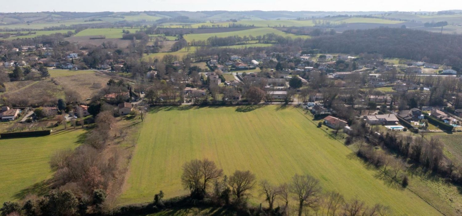 Land in Segoufielle, France No. 112155