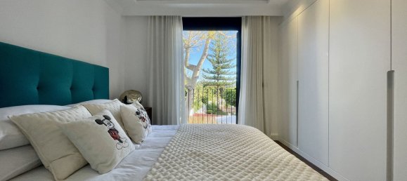 5 bedrooms Villa in Marbella, Spain No. 24703 36