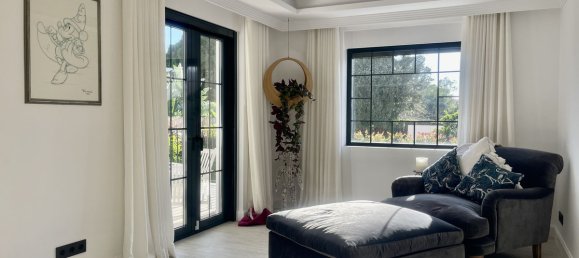 5 bedrooms Villa in Marbella, Spain No. 24703 25