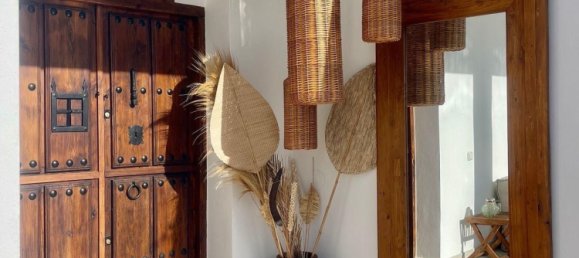 5 bedrooms Villa in Marbella, Spain No. 24703 47