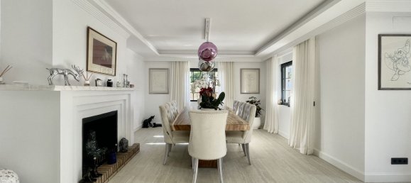 5 bedrooms Villa in Marbella, Spain No. 24703 23