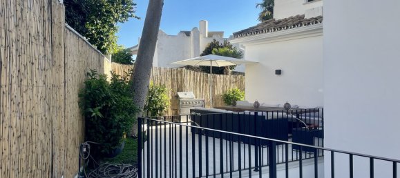 5 bedrooms Villa in Marbella, Spain No. 24703 6