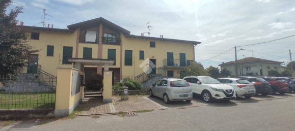 1 bedroom Apartment in Vizzola Ticino, Italy No. 327320 2