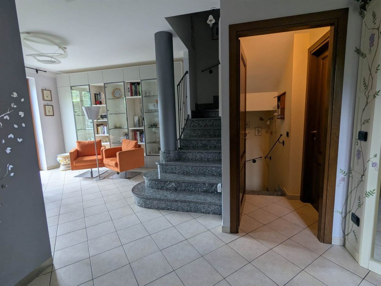 7 bedrooms Villa in Pisa, Italy No. 326375