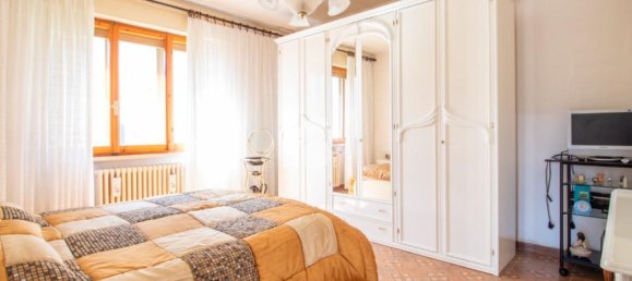 2 bedrooms Villa in Castel Sant'Angelo, Italy No. 381030 12