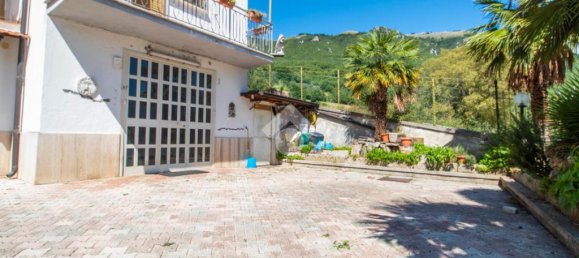 2 bedrooms Villa in Castel Sant'Angelo, Italy No. 381030 7