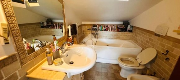 4 rooms House in Rome, Italy No. 267043 8