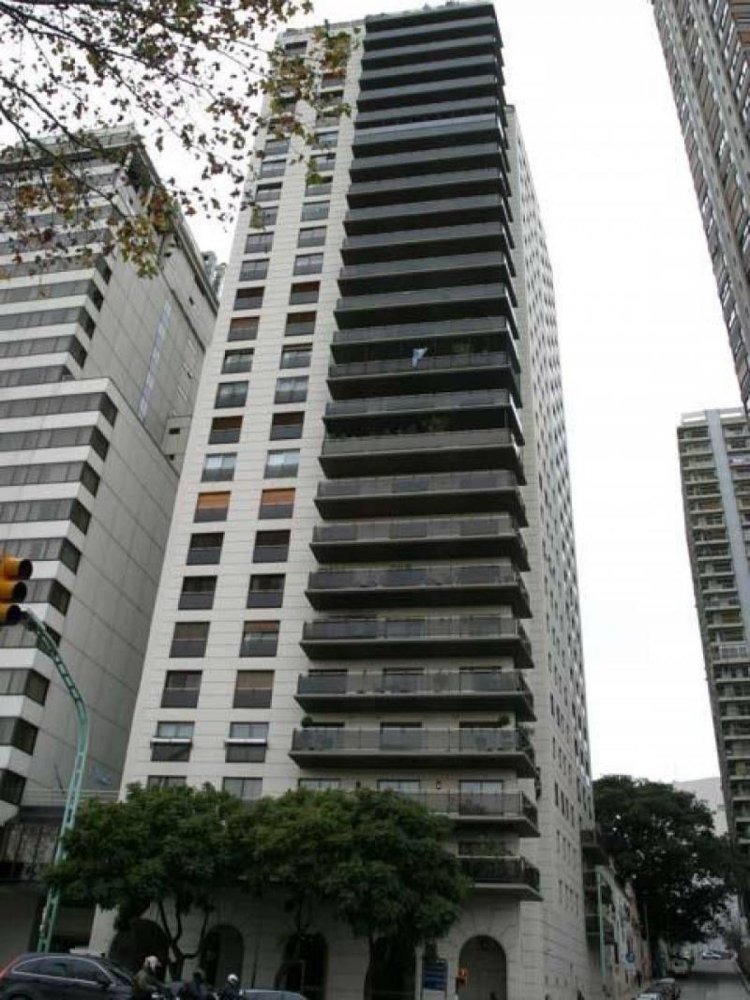 4 bedrooms Apartment in Buenos Aires, Argentina No. 84149