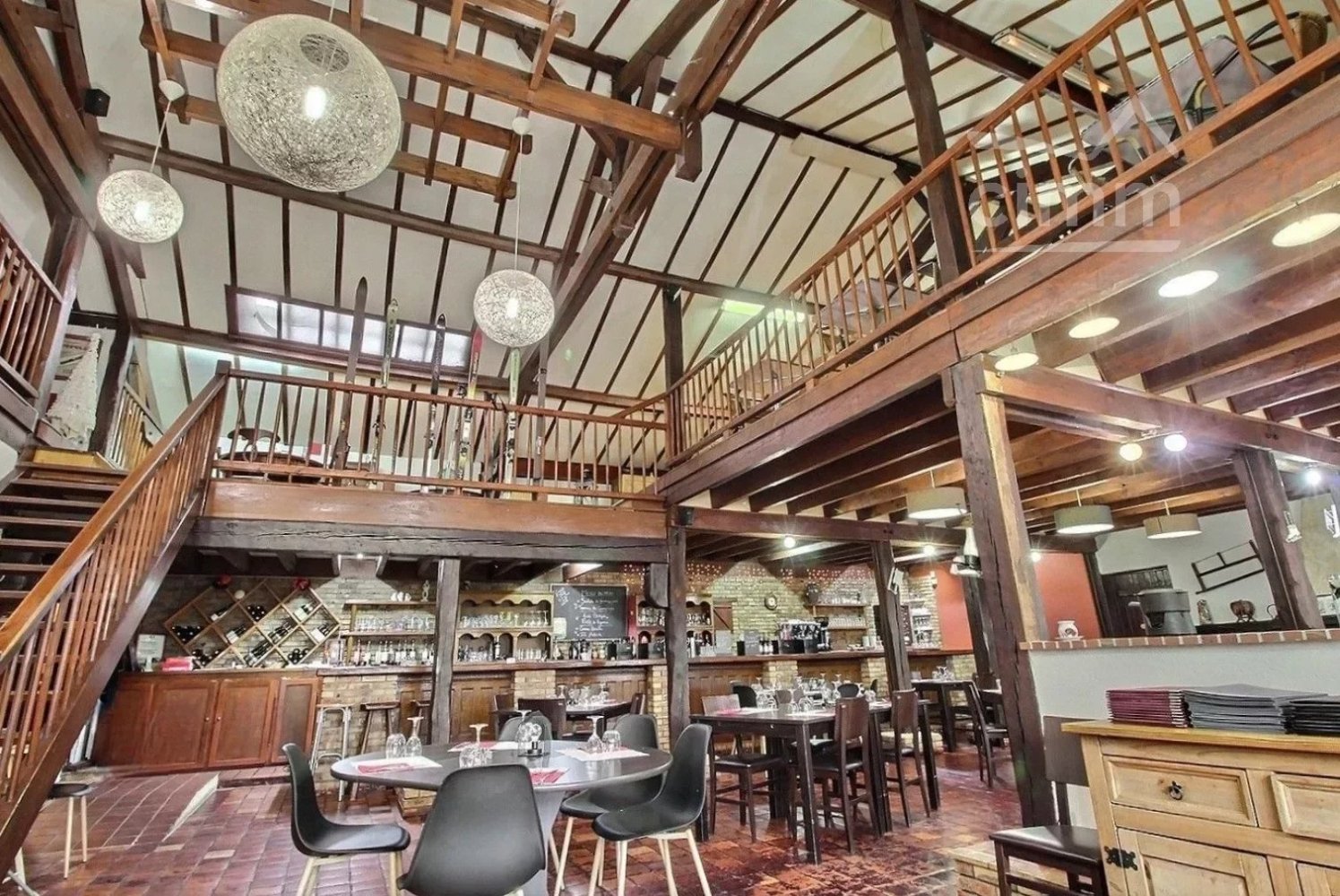 5 rooms Commercial property in Bourges, France No. 67984