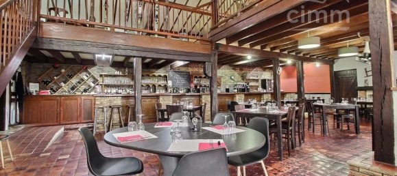 5 rooms Commercial property in Bourges, France No. 67984 7