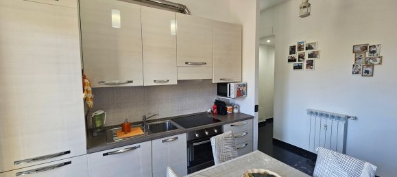 3 Schlafzimmer Wohnung in Genoa, Italy, Nr. 327474 10