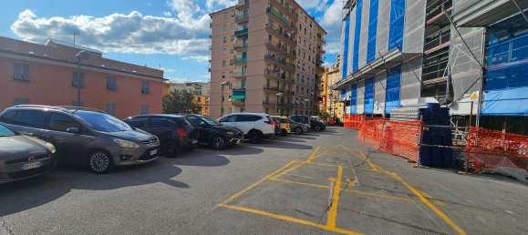 3 Schlafzimmer Wohnung in Genoa, Italy, Nr. 327474 32