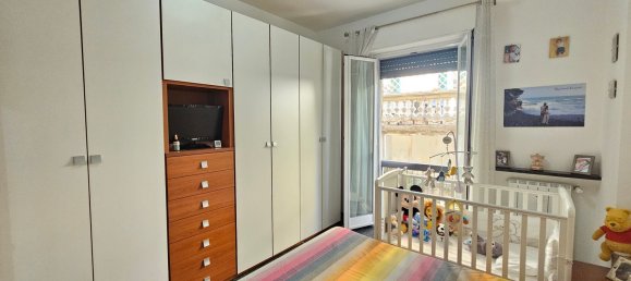 3 Schlafzimmer Wohnung in Genoa, Italy, Nr. 327474 17