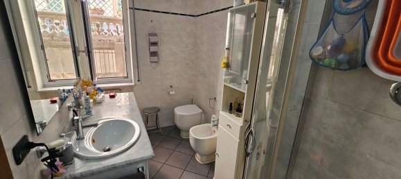 3 Schlafzimmer Wohnung in Genoa, Italy, Nr. 327474 26