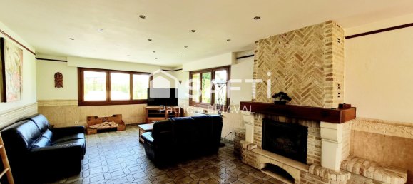 4 bedrooms House in Souchez, France No. 66821 2