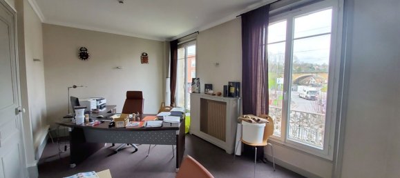 Коммерческая недвижимость 240м² в Ардрикур, Франция № 176985 3