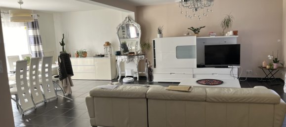 4 bedrooms Villa in Pontpoint, France No. 50035 2