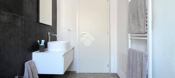 2 Schlafzimmer Wohnung in Pavia, Italy, Nr. 381391 18