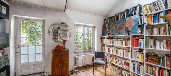 2 bedrooms House in Paris, France No. 165855 6