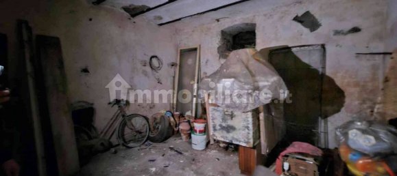 4 bedrooms Apartment in Genoa, Italy No. 32689 28