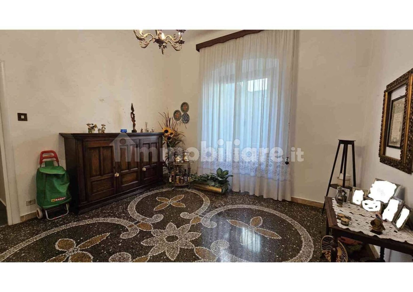 4 bedrooms Apartment in Genoa, Italy No. 32689