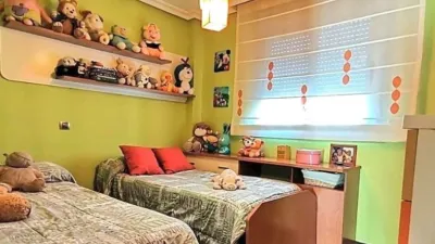 Дом с 5 спальнями в Линарес, Испания № 141009