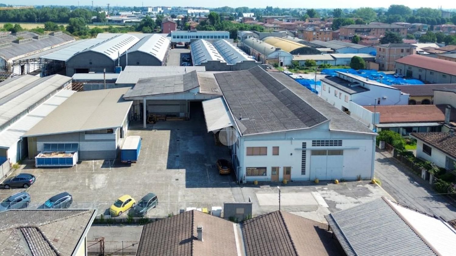 Entrepôt à Cremona, Italy 3500m² No. 286182