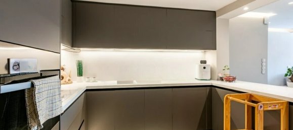 3 bedrooms Apartment in Nea Smyrni, Greece No. 2743 5