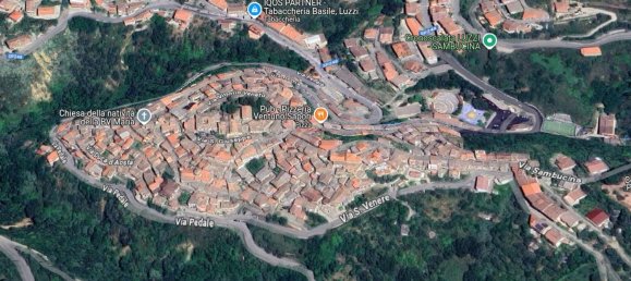 7 rooms Apartment in Luzzi, Italy No. 181456 4