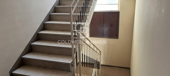 Дом с 12 комнатами в Вальдуджа, Италия № 230476 32