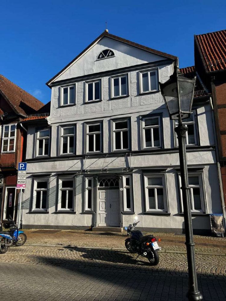 646m² Building in Celle, Germany No. 264885