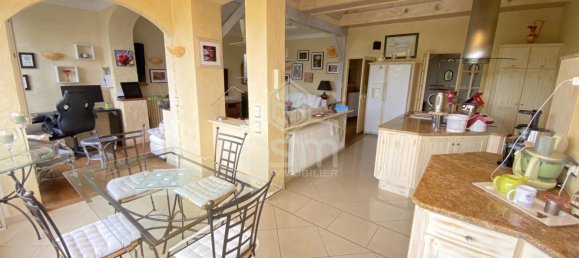 Casa de 3 dormitorios en Sainte-Maure-de-Touraine, France No. 263611 3