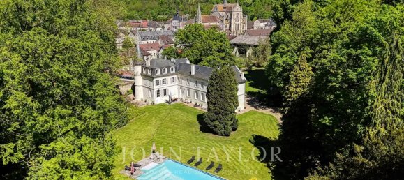 Замки и поместья с 7 спальнями в Шантийи, Франция № 293143 3