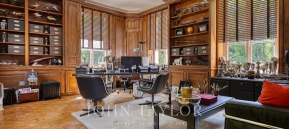 Замки и поместья с 7 спальнями в Шантийи, Франция № 293143 9