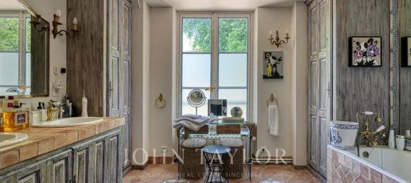 Замки и поместья с 7 спальнями в Шантийи, Франция № 293143 14