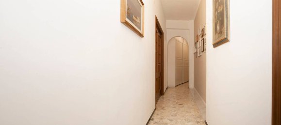 2 bedrooms Apartment in Genoa, Italy No. 371159 15