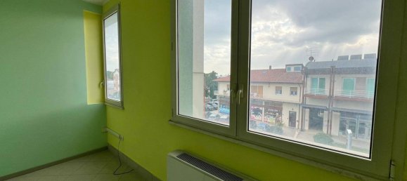 55m² Office in Cesena, Italy No. 342611 2