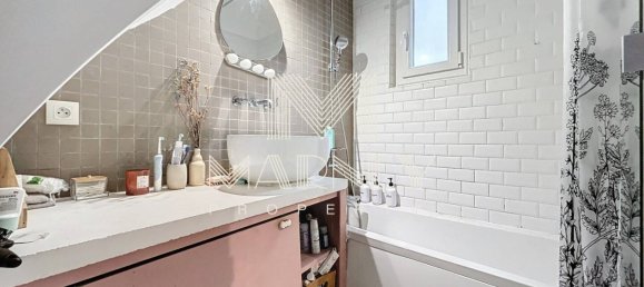 2 bedrooms Duplex in Paris, France No. 163775 9