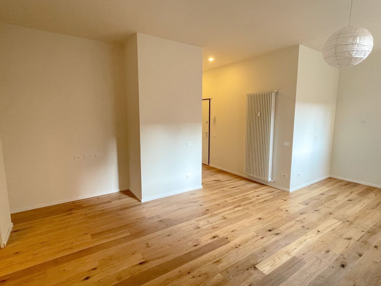 Квартира с 2 комнатами в Савона, Италия № 77465